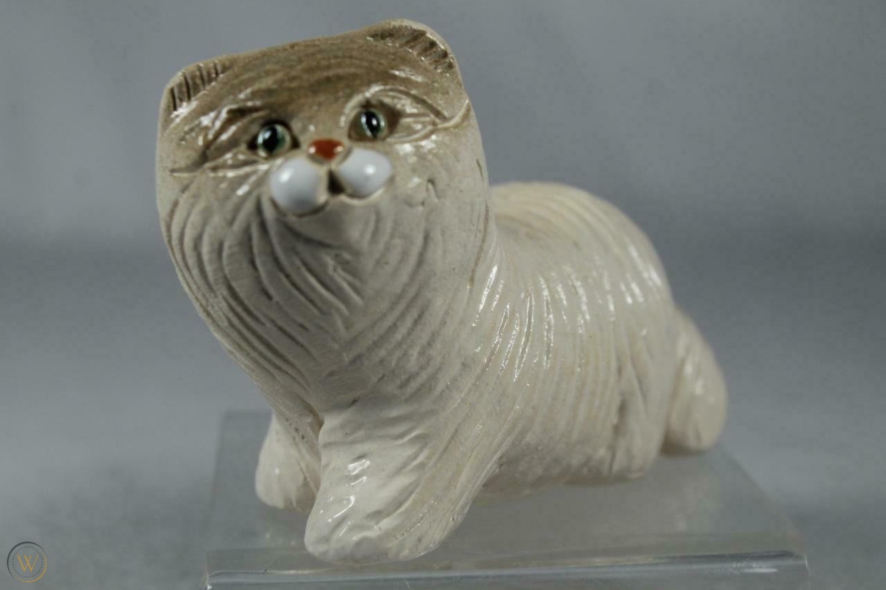 Cameo Persian Cat Front