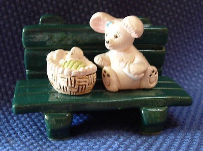 Mouse Mom w/Baby on Bench