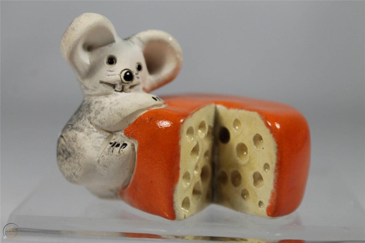 Mouse Climbing Cheese Wheel